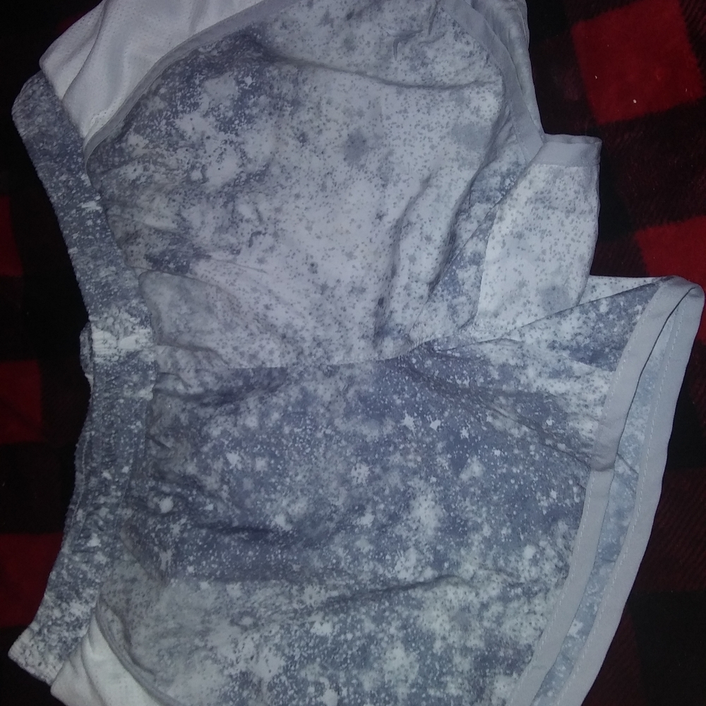 Old Navy gray/white shorts